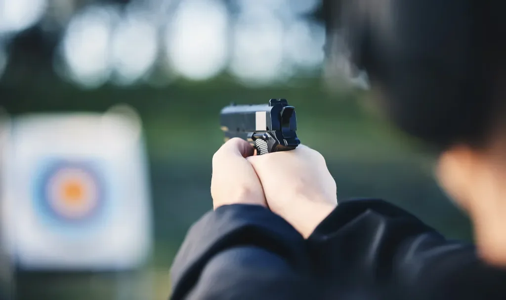 trening strzelania rekreacyjnego z pistoletu wiatrówki’